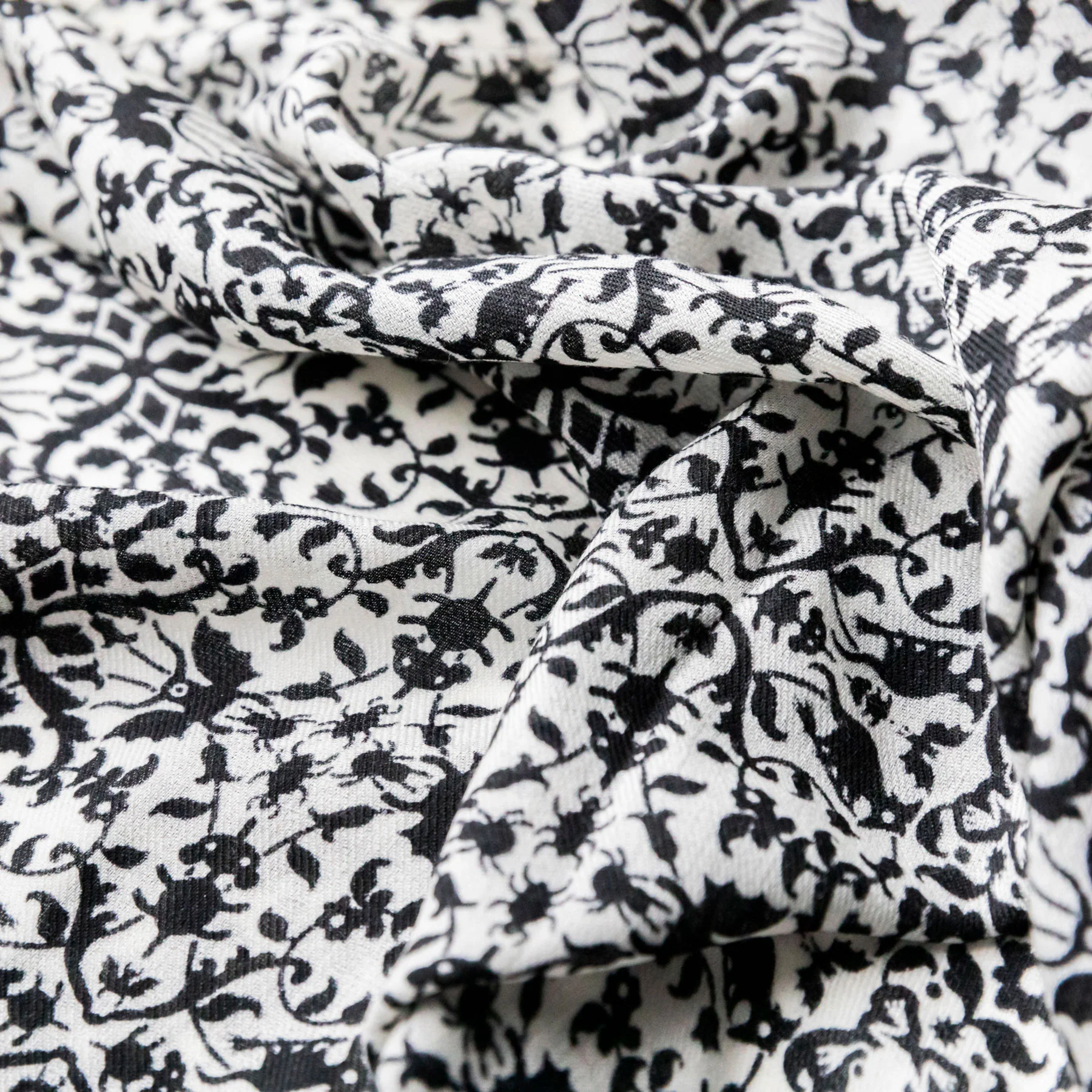 Kitchen Witch Wool Scarf - Image 4